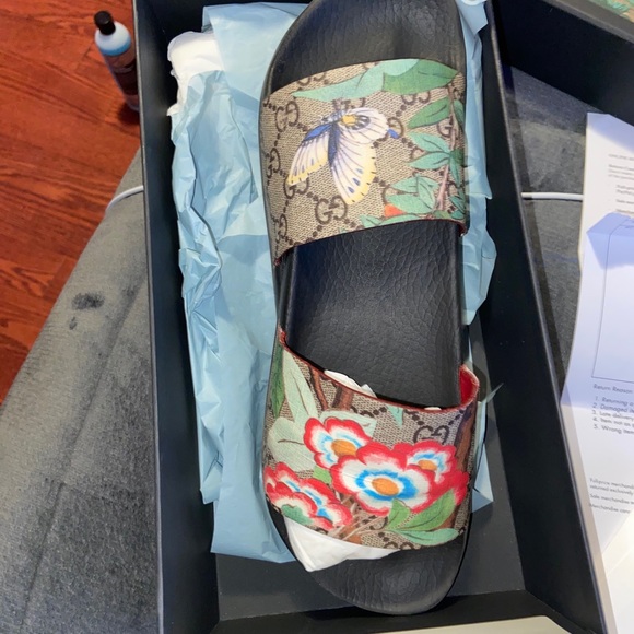 Gucci Blood Slides - Picture 2 of 3